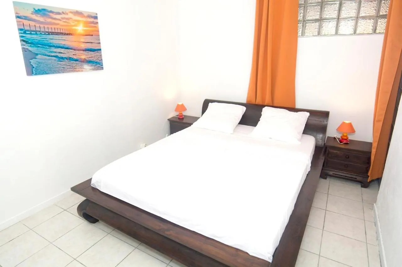 Appartement Moderne A Fort De France Terrasse Equipee 50 M² Martinique